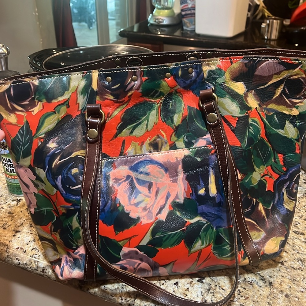Patricia Nash Benvenuto Tote - Picture 6 of 10